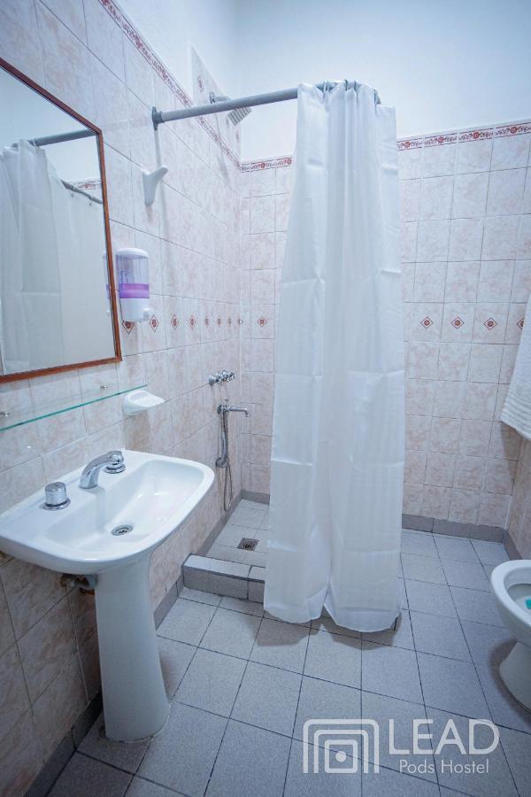 Lead Pods Hotel Cápsula *