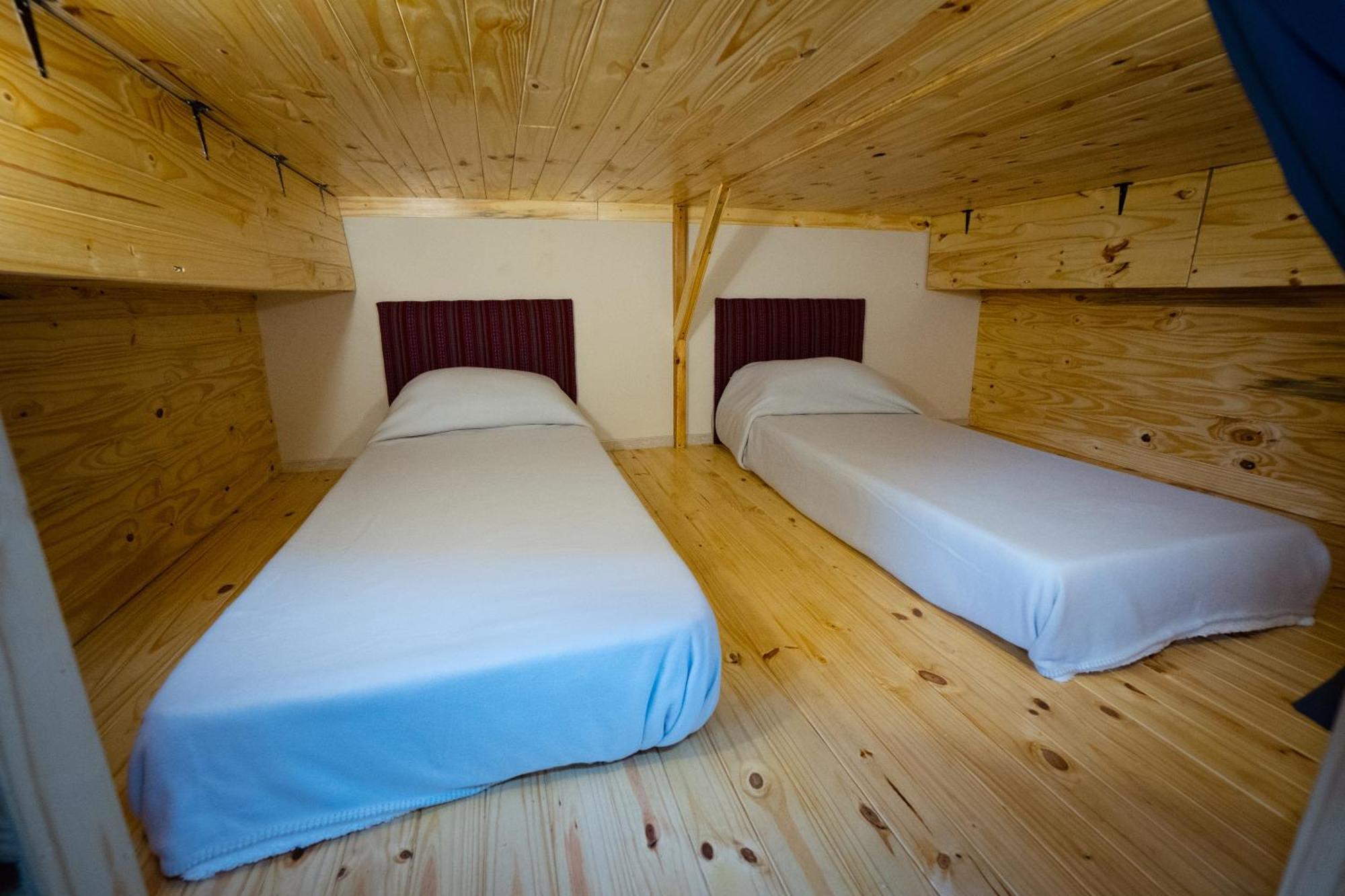 Lead Pods Hotel Cápsula *